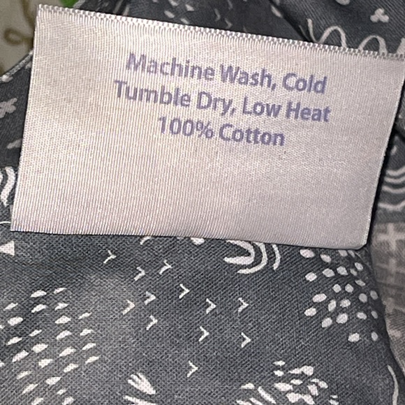 2- Standard Pillowcases - Picture 7 of 7